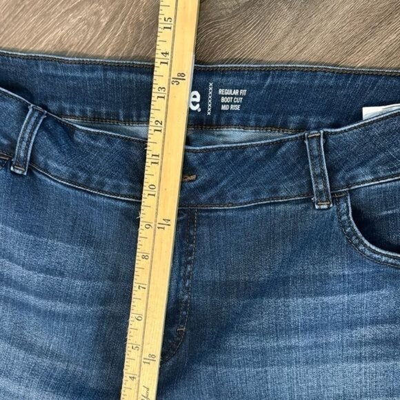 Lee Womens Regular Fit Boot Cut Mid Rise Jeans 20W P Blue Denim - Picture 9 of 12